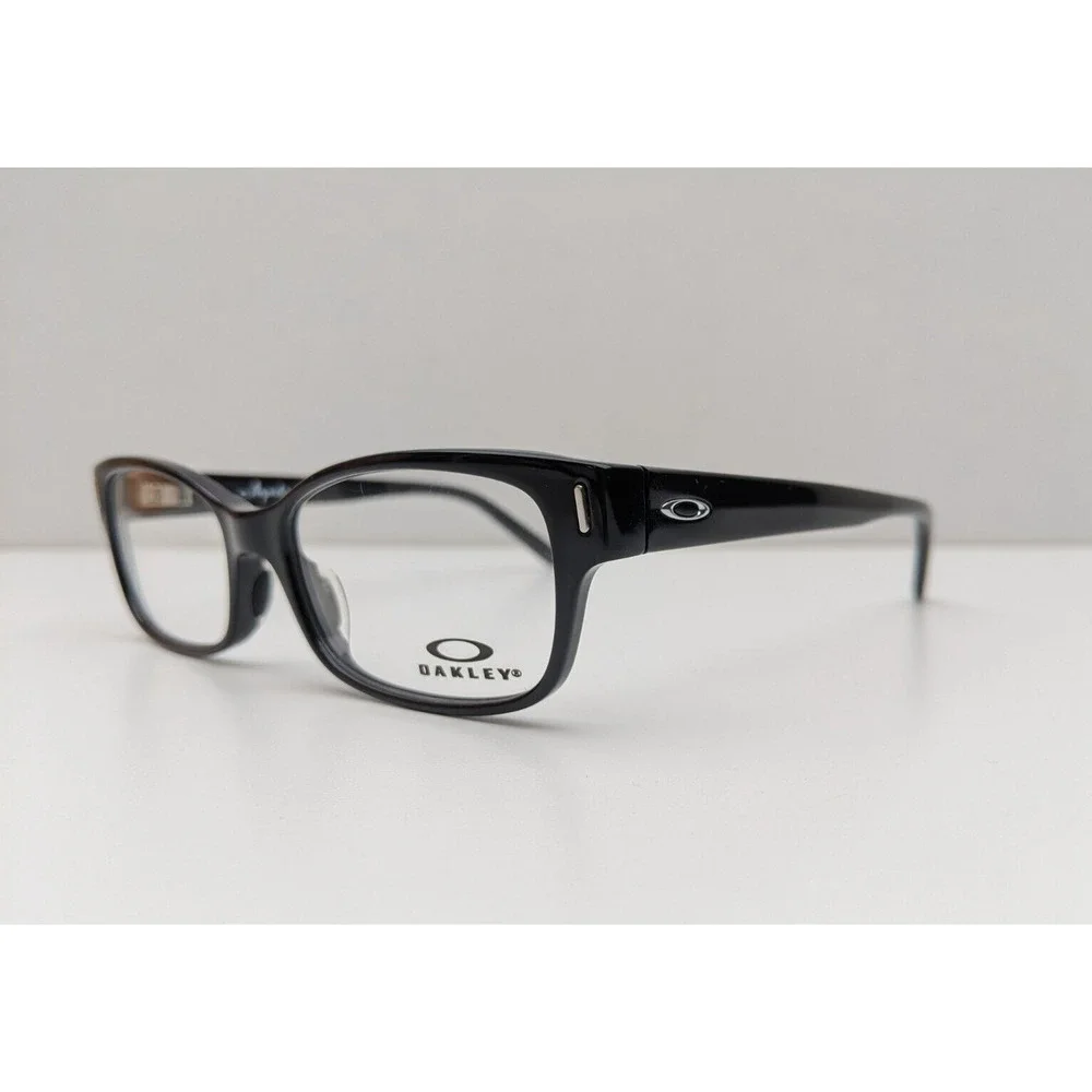 Oakley very good
